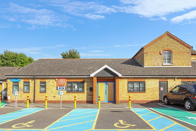 Leisure to rent in Surrounding London Croydon (£53,000)